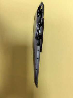 PGA GRIPPER LEFT SIDE WITH GROVE pour certaines pièces de la machine de tissage ALPHA