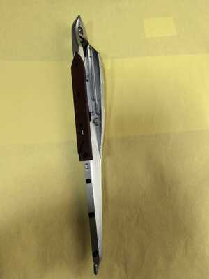 PGA GRIPPER LEFT SIDE WITH GROVE pour certaines pièces de la machine de tissage ALPHA