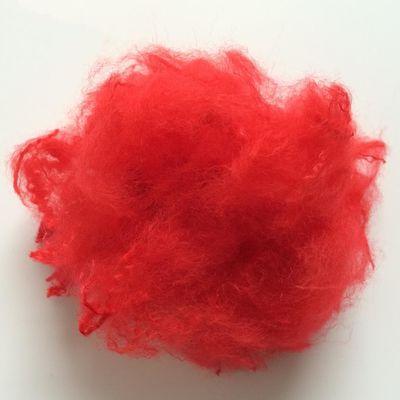 le dopant de 3Dx32MM a teint la fibre discontinue de polyesters réutilisée rouge pour la fausse fourrure artificielle