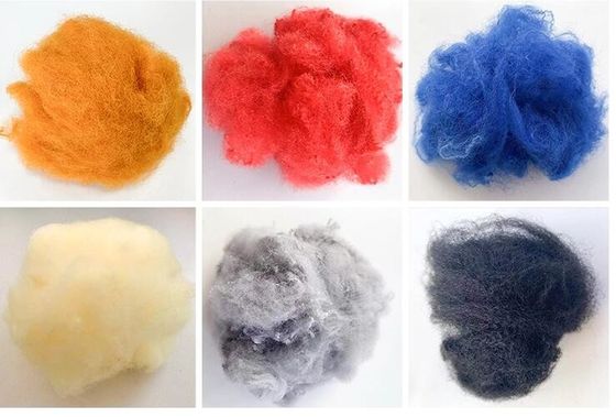 Formation réutilisée de cuir embouti de matière première de fils de polyesters de PSF bonne 76mm