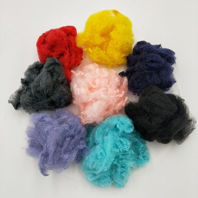 Les matières premières senties de tissu 65mm enduisent la fibre discontinue de polyesters teinte de polyester PSF