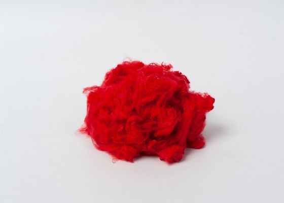 1.5D réutilisés rouges enduisent le polyester teint 25mm 100% puces de polyester