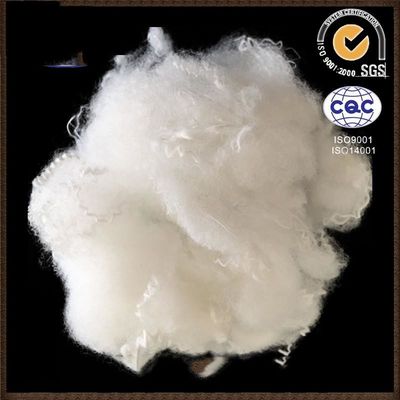 Anti fibre discontinue de polyesters statique blanche de PSF 1.4D-22D pour le sofa remplissant