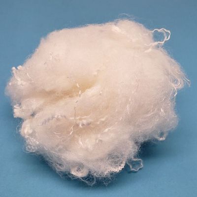 Taux réutilisé résistant au feu d'élongation de fibre discontinue de polyesters bon